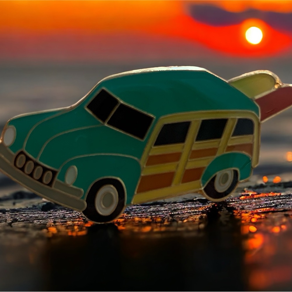 Collectible Woodie Aqua pin, stamped 2001 IHP